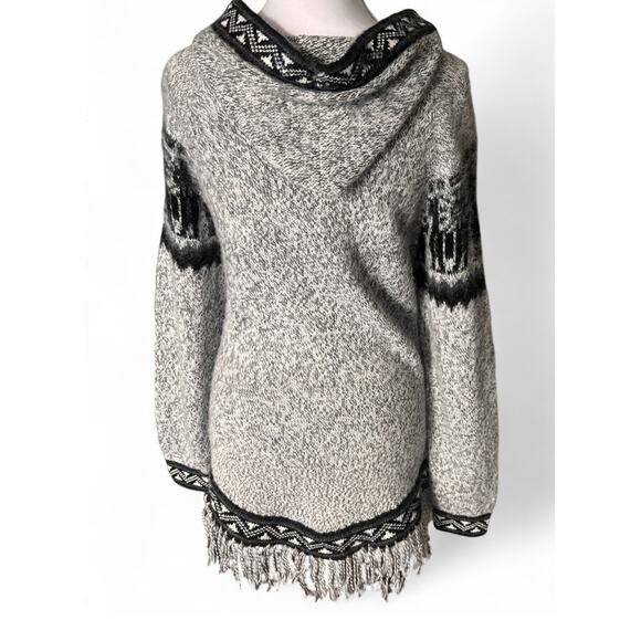 Peru Alpaca Hoodie Sweater Llama Pattern Soft Knit Fringe Boho Artisan Gray S/M - Picture 5 of 8